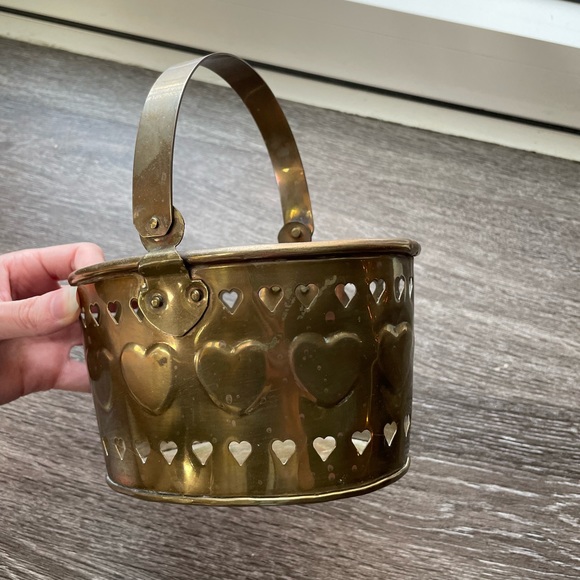 Vintage Solid Brass Basket with Hinged Handle and Heart Cutouts MCM - Picture 3 of 6